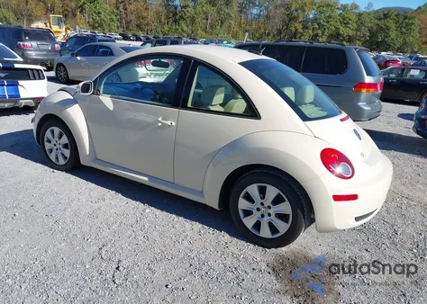 2010 Volkswagen New Beetle 2.5L из США, поврежденный, VIN 3VWRG3AG9AM024826